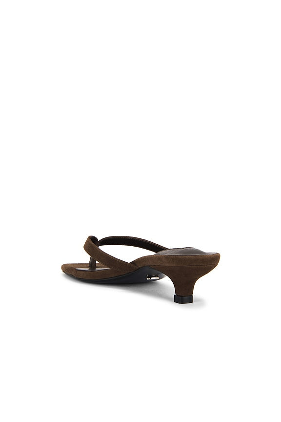 Annie Heel