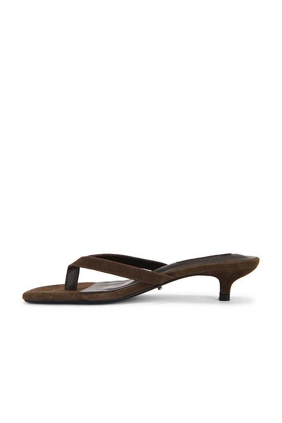 Annie Heel