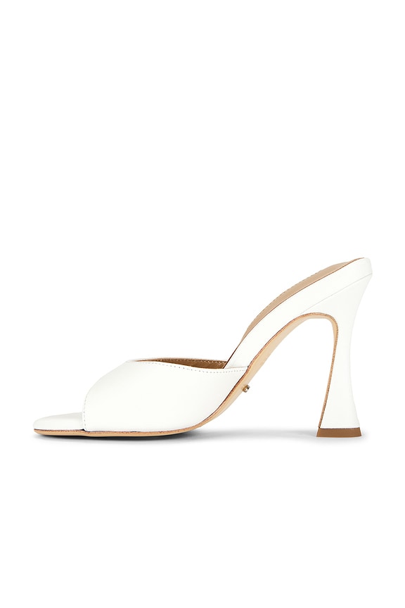 Victoria Sandal