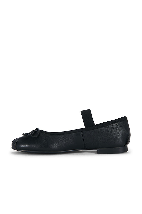 Caspian Mary Jane Flat