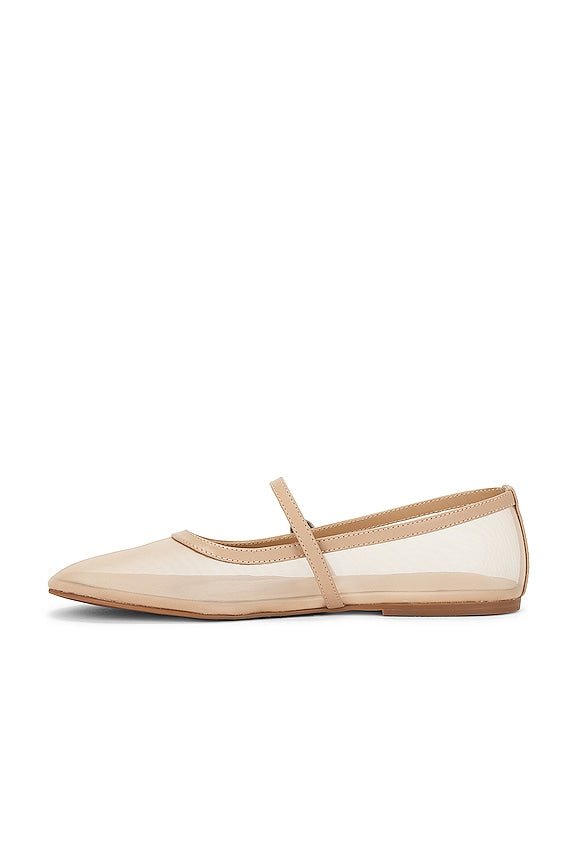 Melany Flat