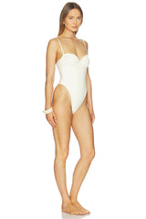 Calpernia One Piece